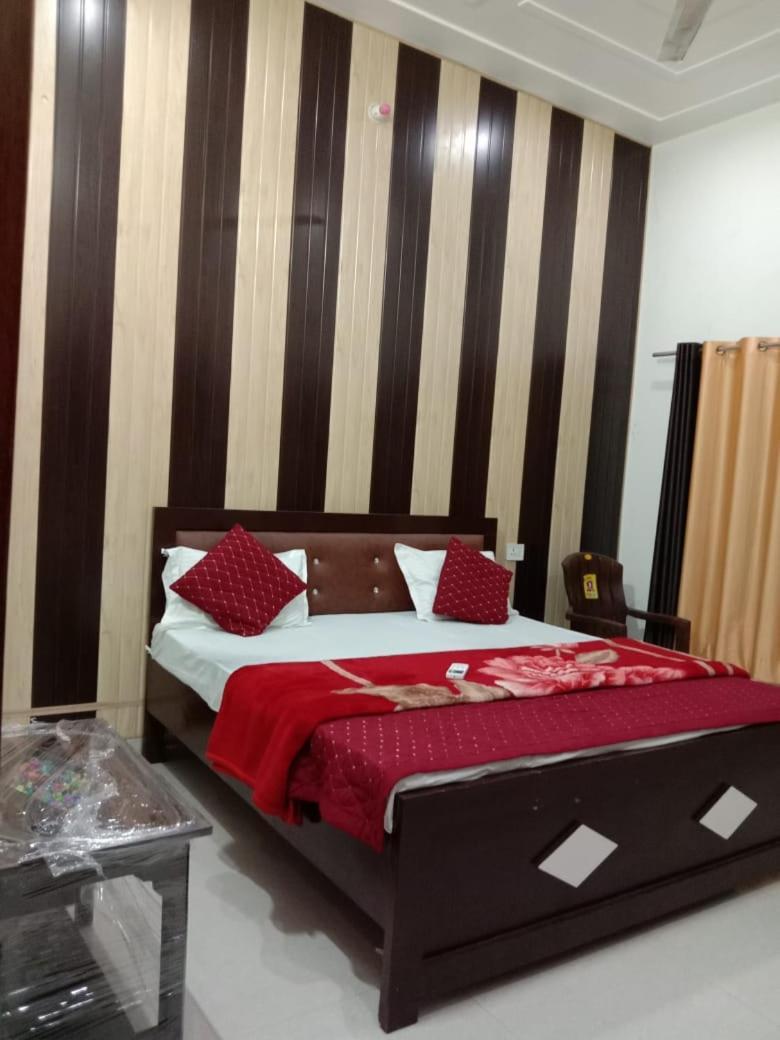 Ramam Hotel By Naavagat 700Mtr From Shri Ram Janambhumi Ayodhya Ngoại thất bức ảnh